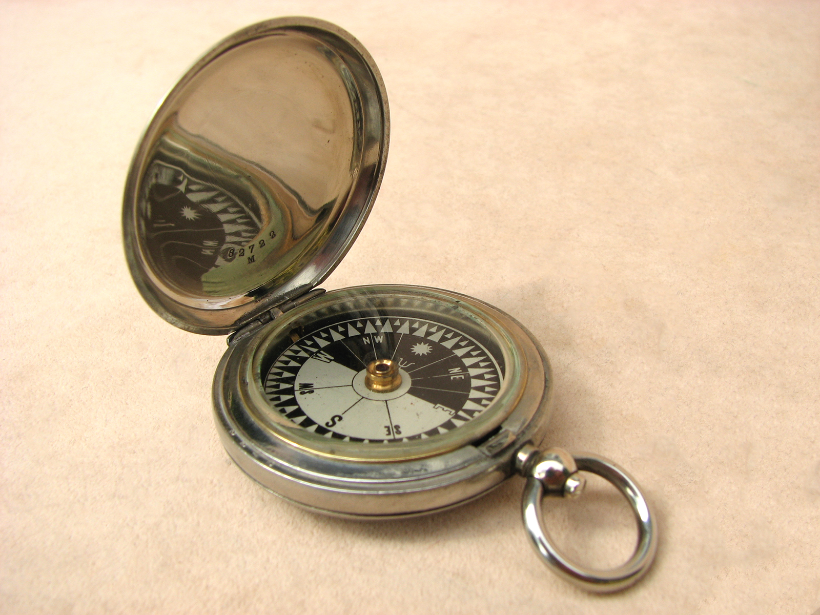 WW1 Dennison MK V pocket compass with Singers Patent style dial dated 1916